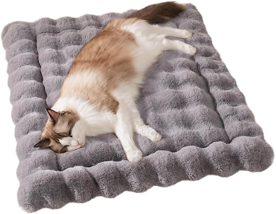 SOMAHE Cat Bed Mat, Soft Plush Faux Fur Kneading Pet Bed, Machine Washable Cat Sleeping Pad for Indoor Cats & Kittens, Non-Slip Fluffy Cat Rug for Couch Sofa Floor, 23×15 Inch Grey