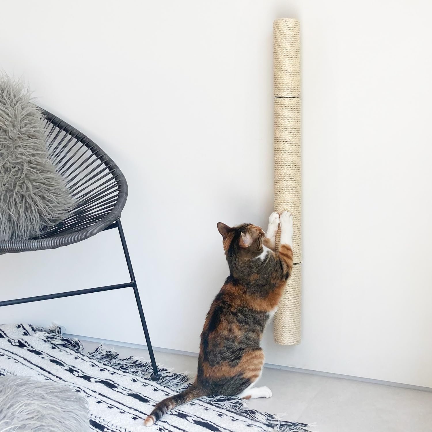 xympo 34″ Wall Mounted Cat Scratcher, Sisal Scratching Post